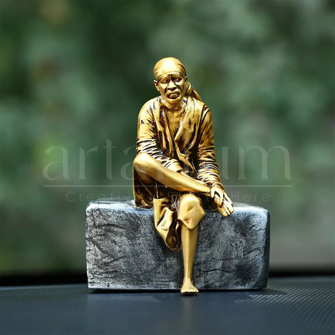 Sai Baba Statue
