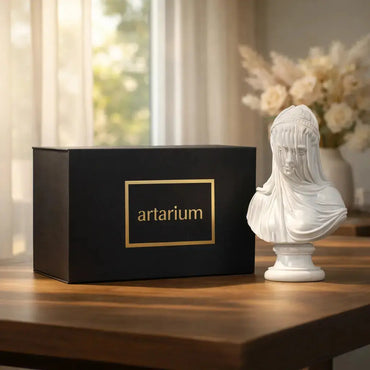 Pardanashin Figurine with Gift Box theartarium