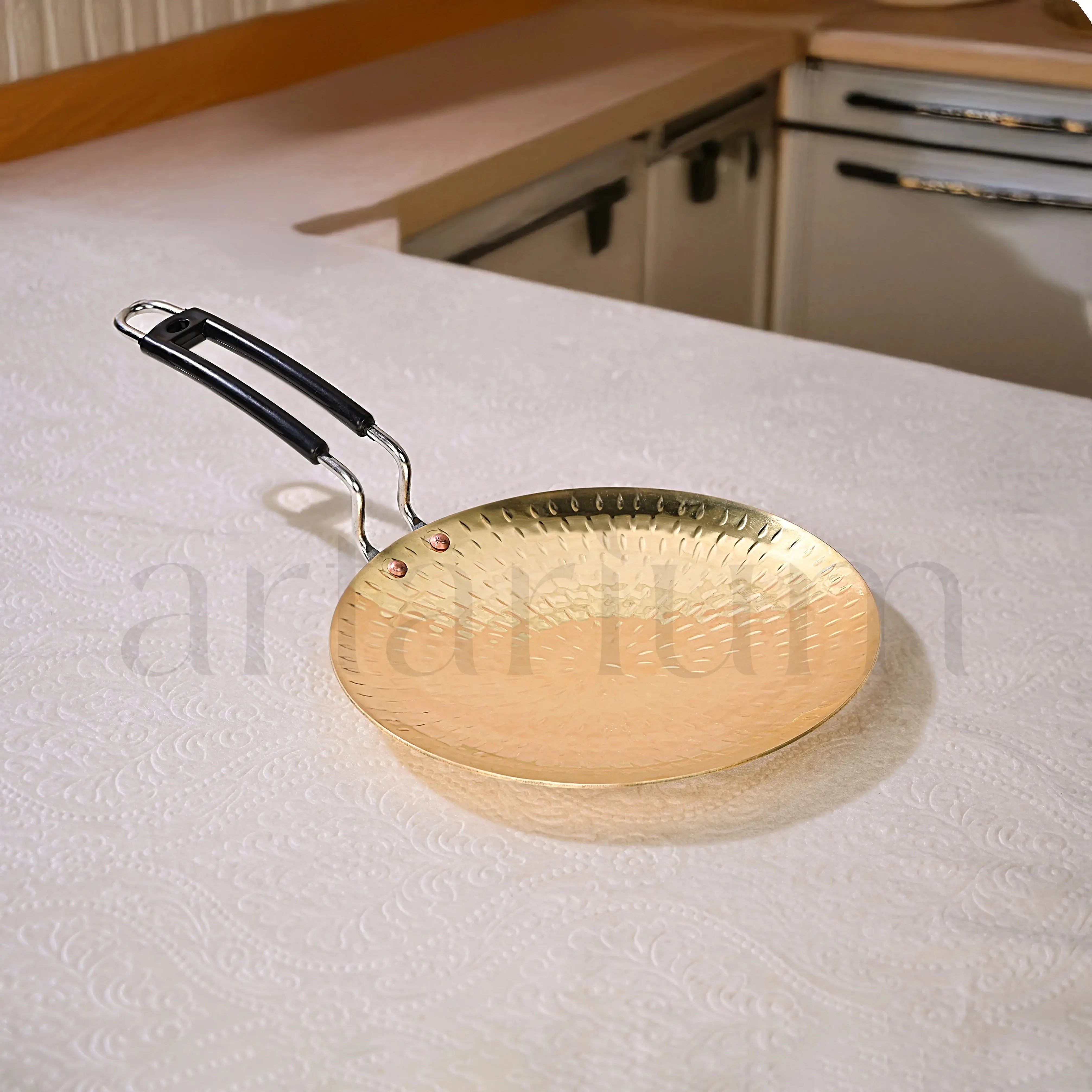 Hammered Brass Tawa for Roti theartarium