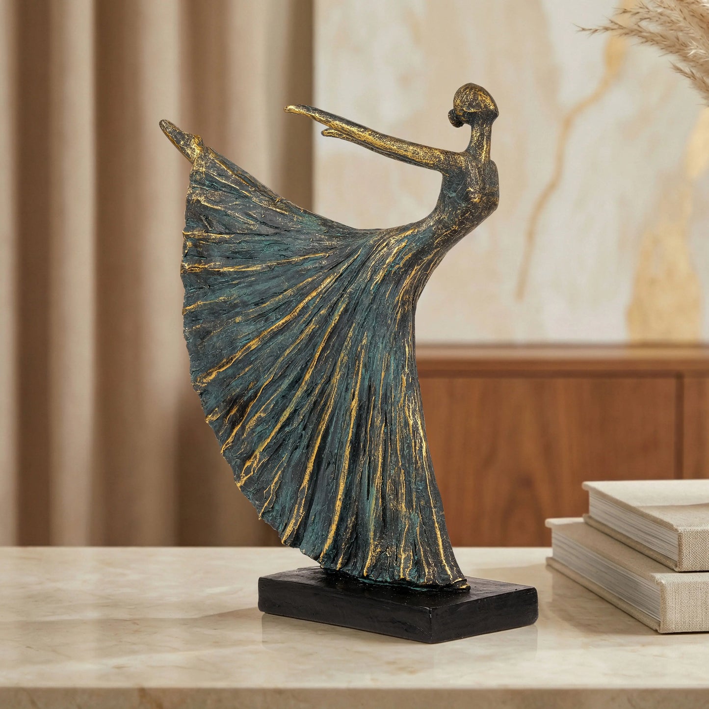 Grace of the Gypsies - Figurine