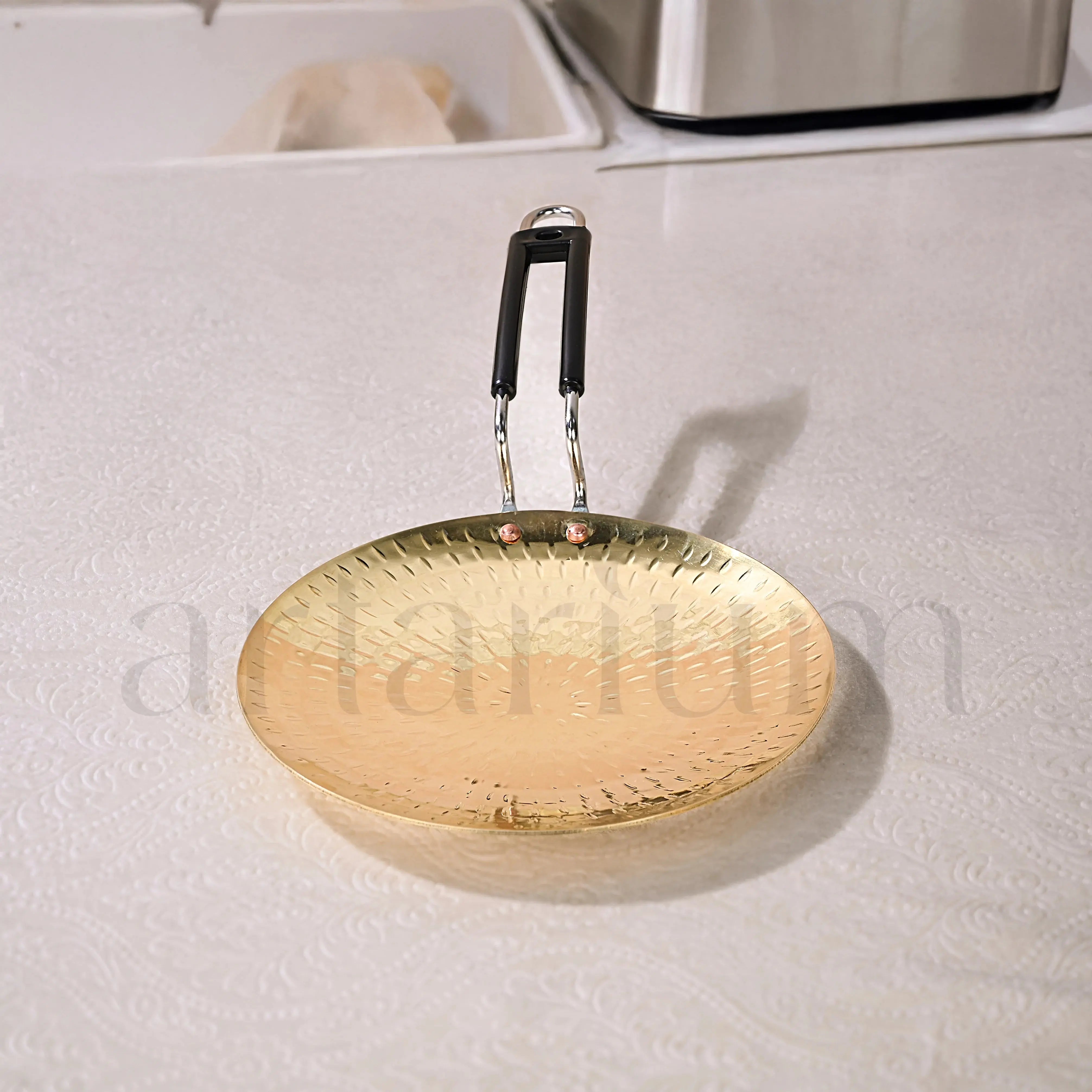 Hammered Brass Tawa for Roti theartarium