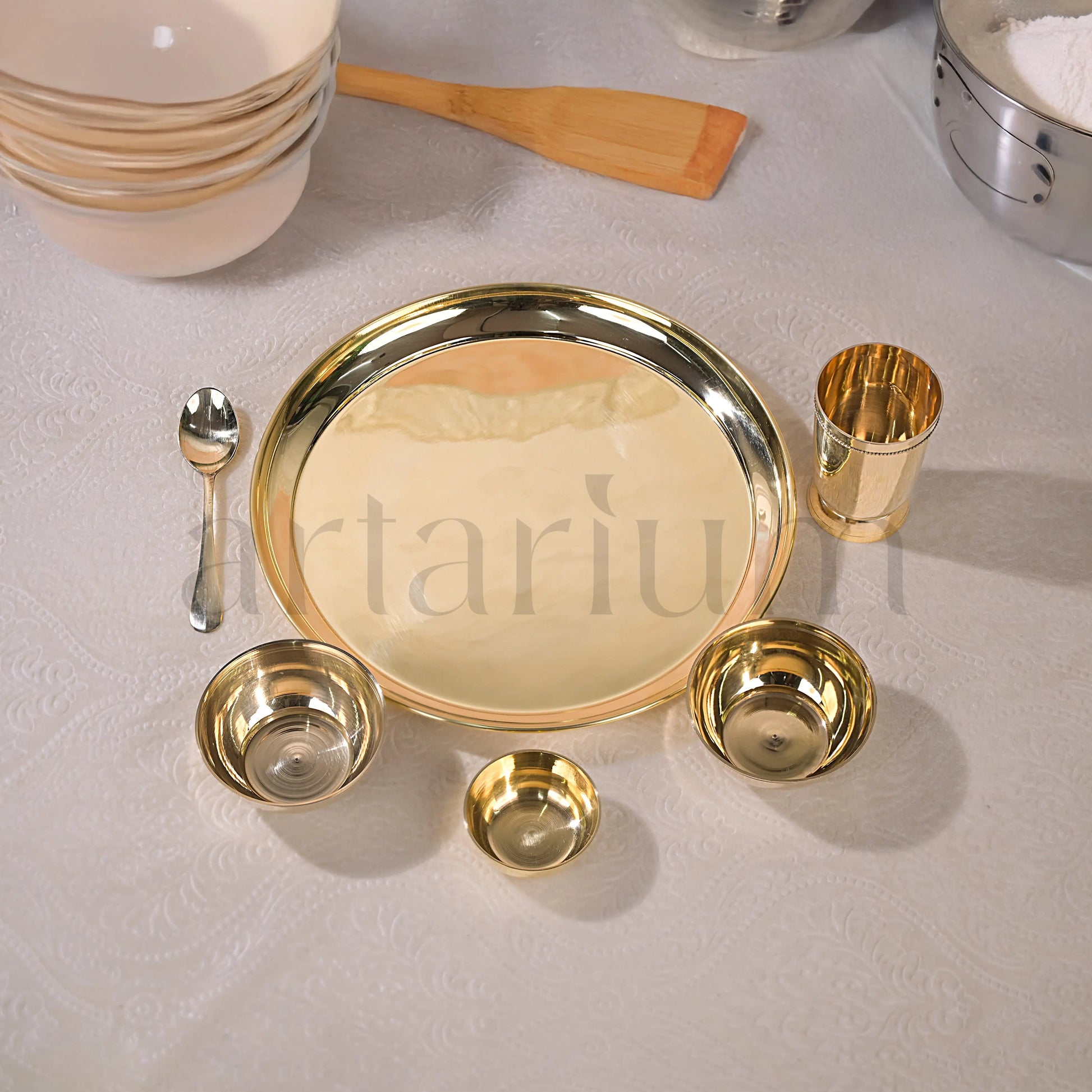 Brass Plain Thali set theartarium