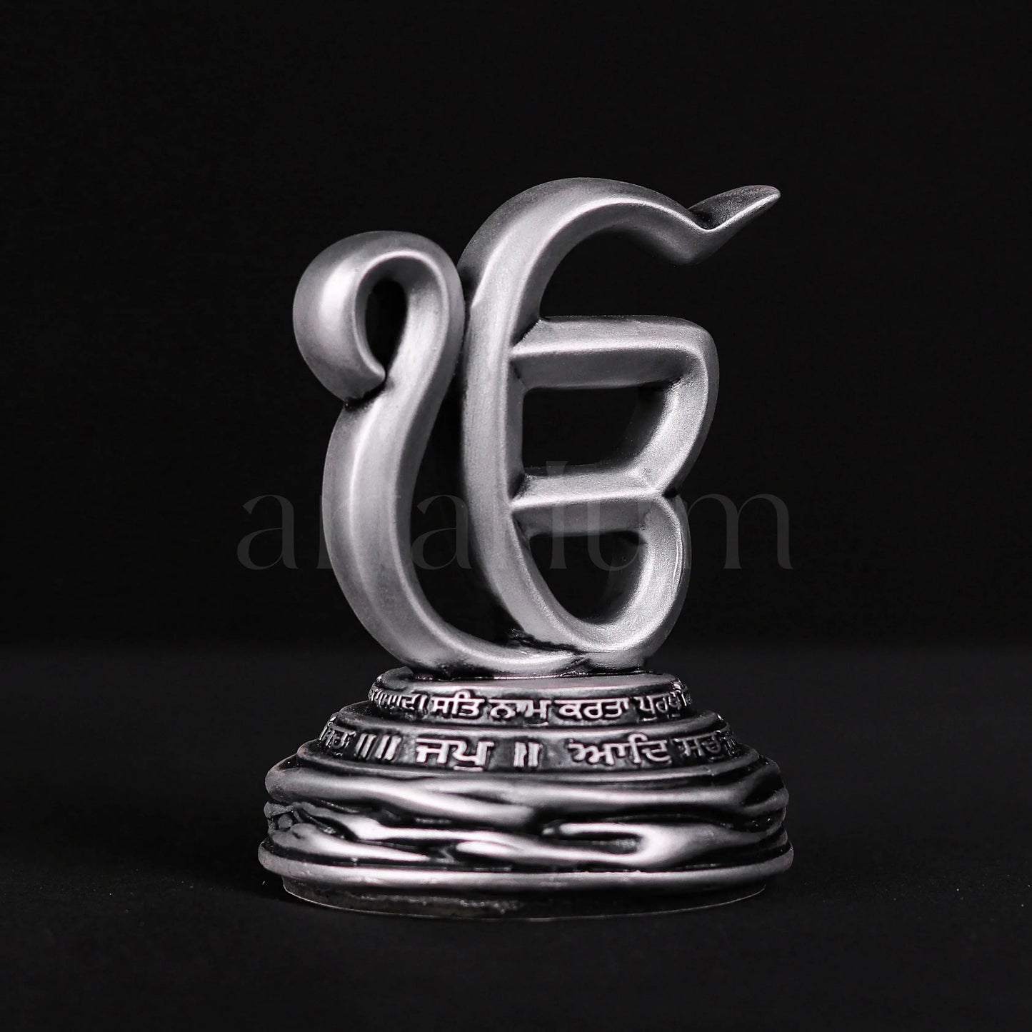 Ek Onkar Car Dashboard theartarium