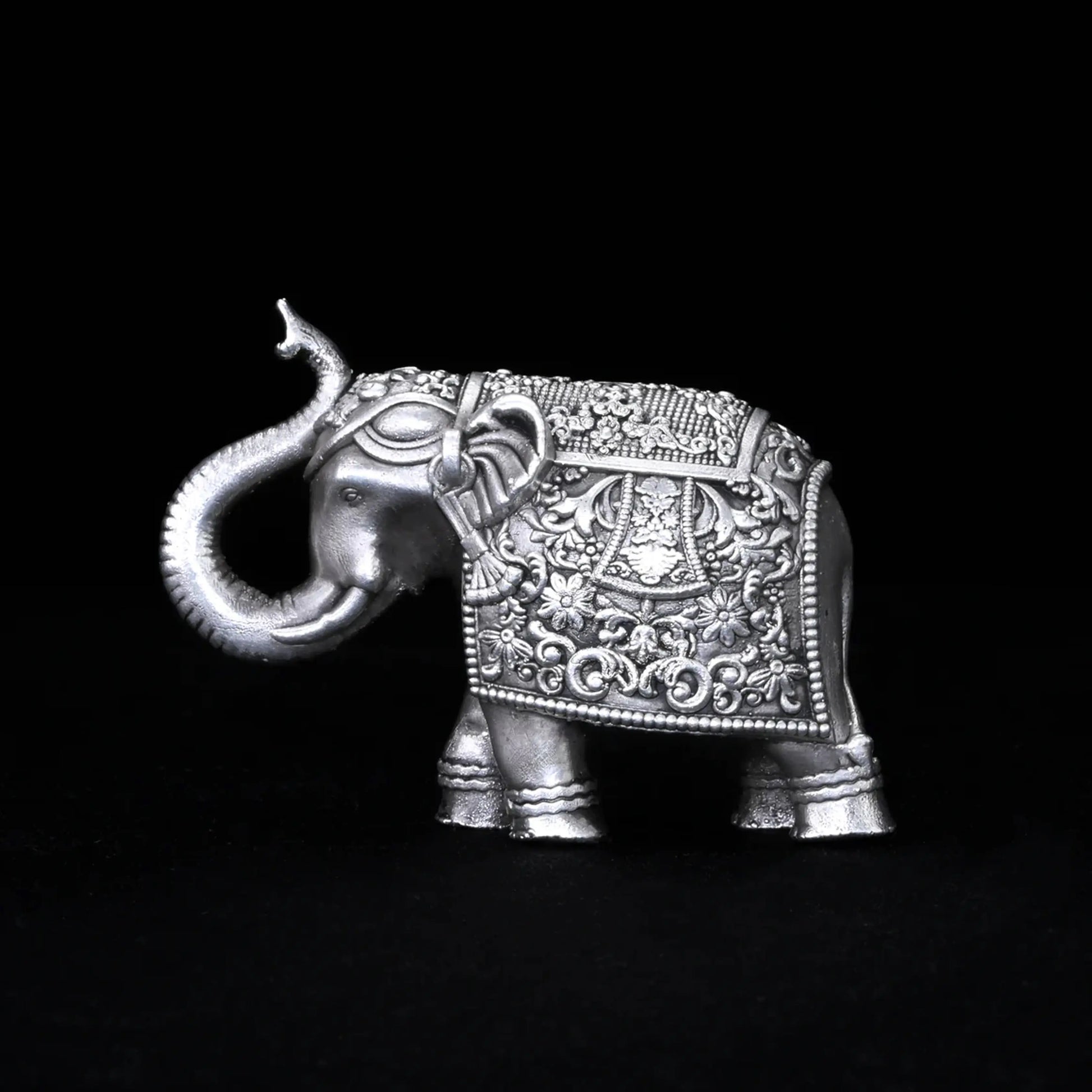Royal Elephant Pure Silver theartarium