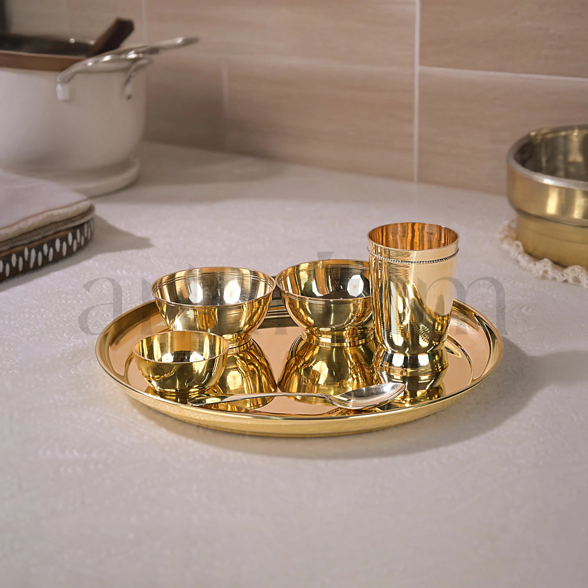 Brass Plain Thali set theartarium