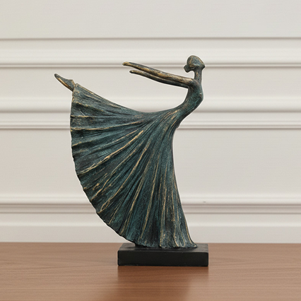 Grace of the Gypsies - Figurine