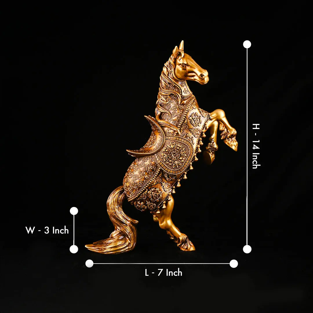 New Rising Horse theartarium