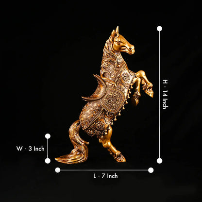 New Rising Horse theartarium