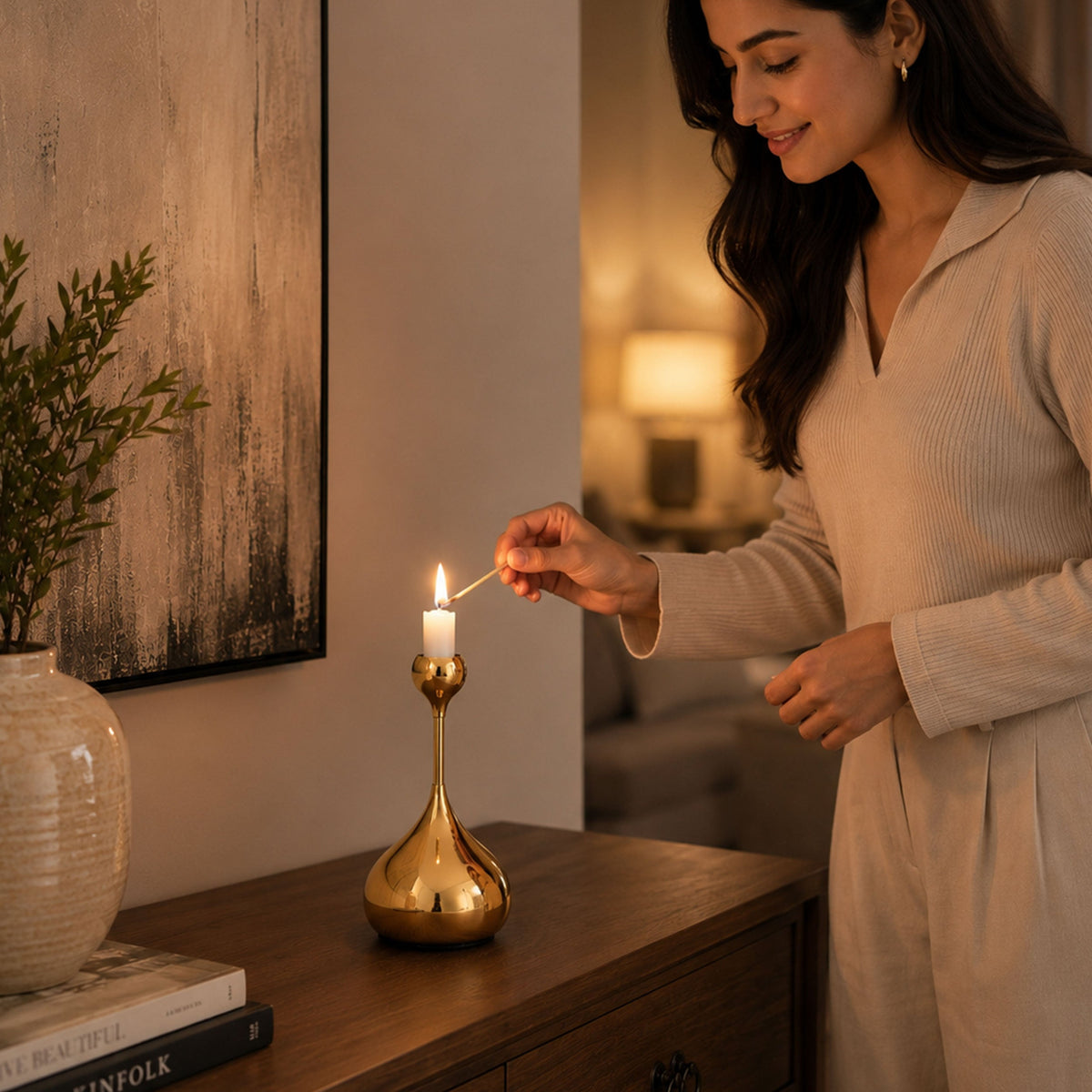 Golden Glow Candle Stand 