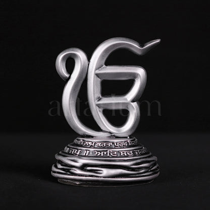 Ek Onkar Car Dashboard theartarium