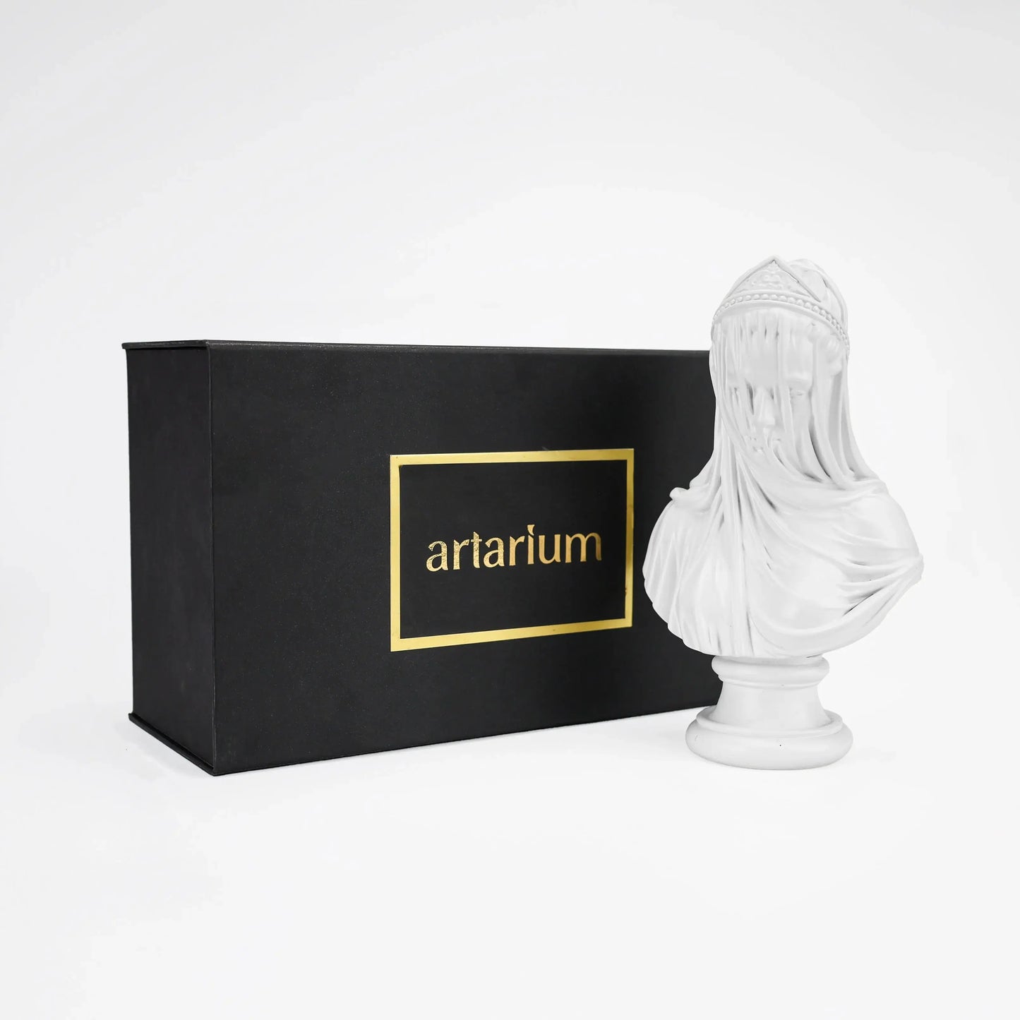 Pardanashin Figurine with Gift Box theartarium
