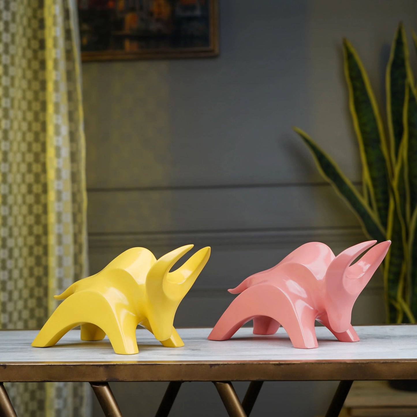 Stylized Charging Bull Figurine theartarium