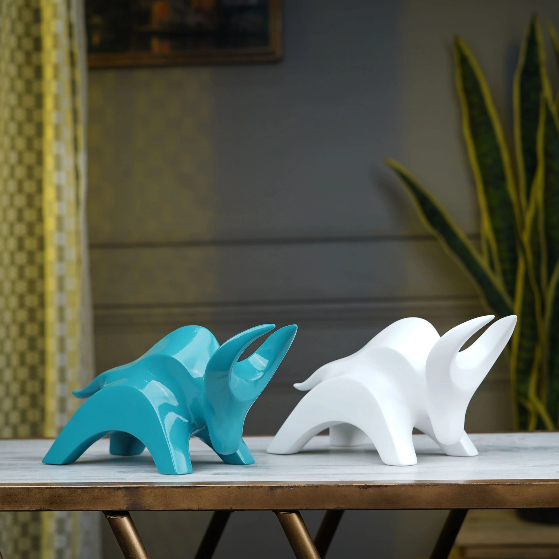 Stylized Charging Bull Figurine theartarium