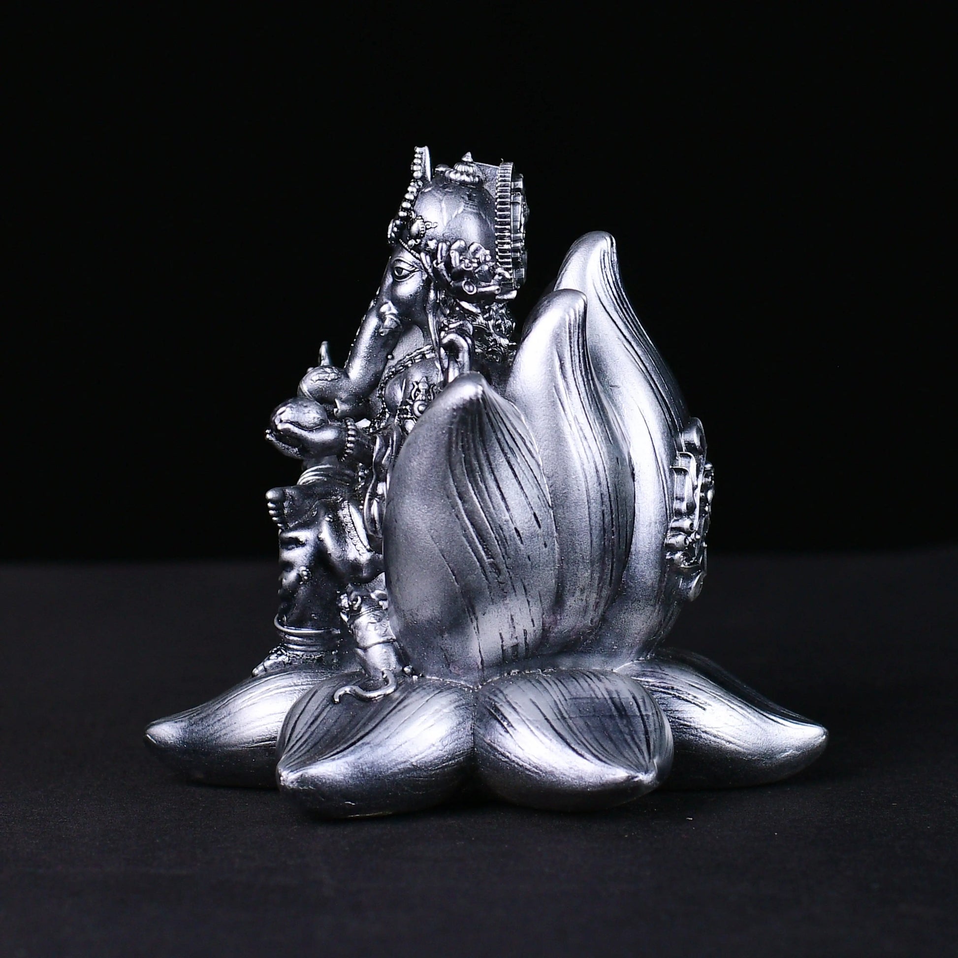 cute ganesha idol for car dashboard