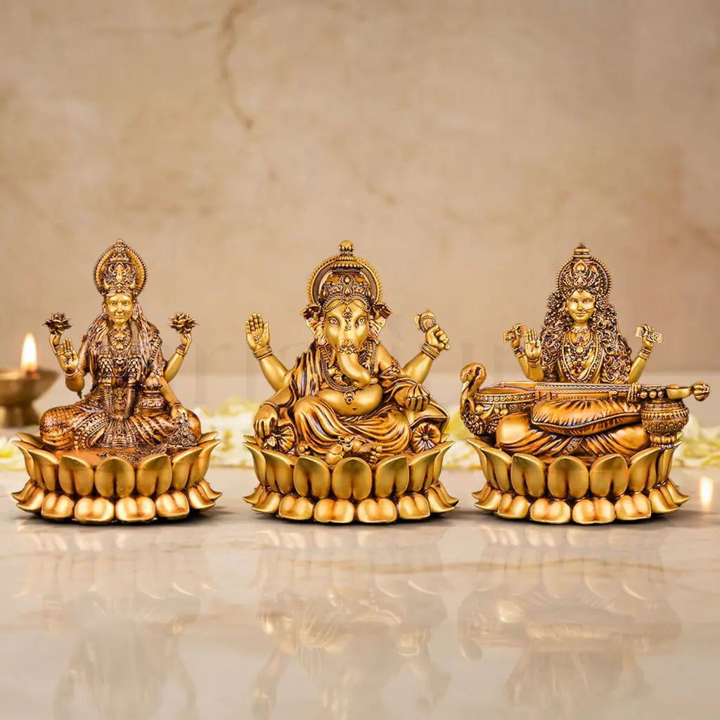 Mahalakshmi Ganapati Saraswati Murti (lotus)