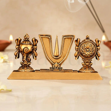 Vaishnav Tilak Car Dashboard