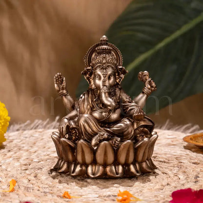 Ganpati Bappa (Lotus) theartarium