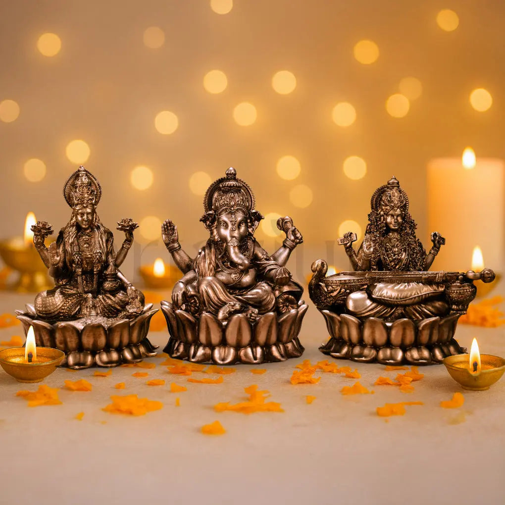 Mahalakshmi Ganapati Saraswati Murti (lotus)
