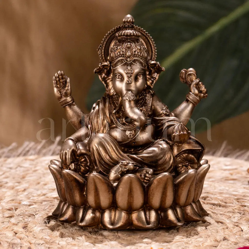 Dhanlaxmi Ganpati Bappa (Lotus) Car Dashboard theartarium