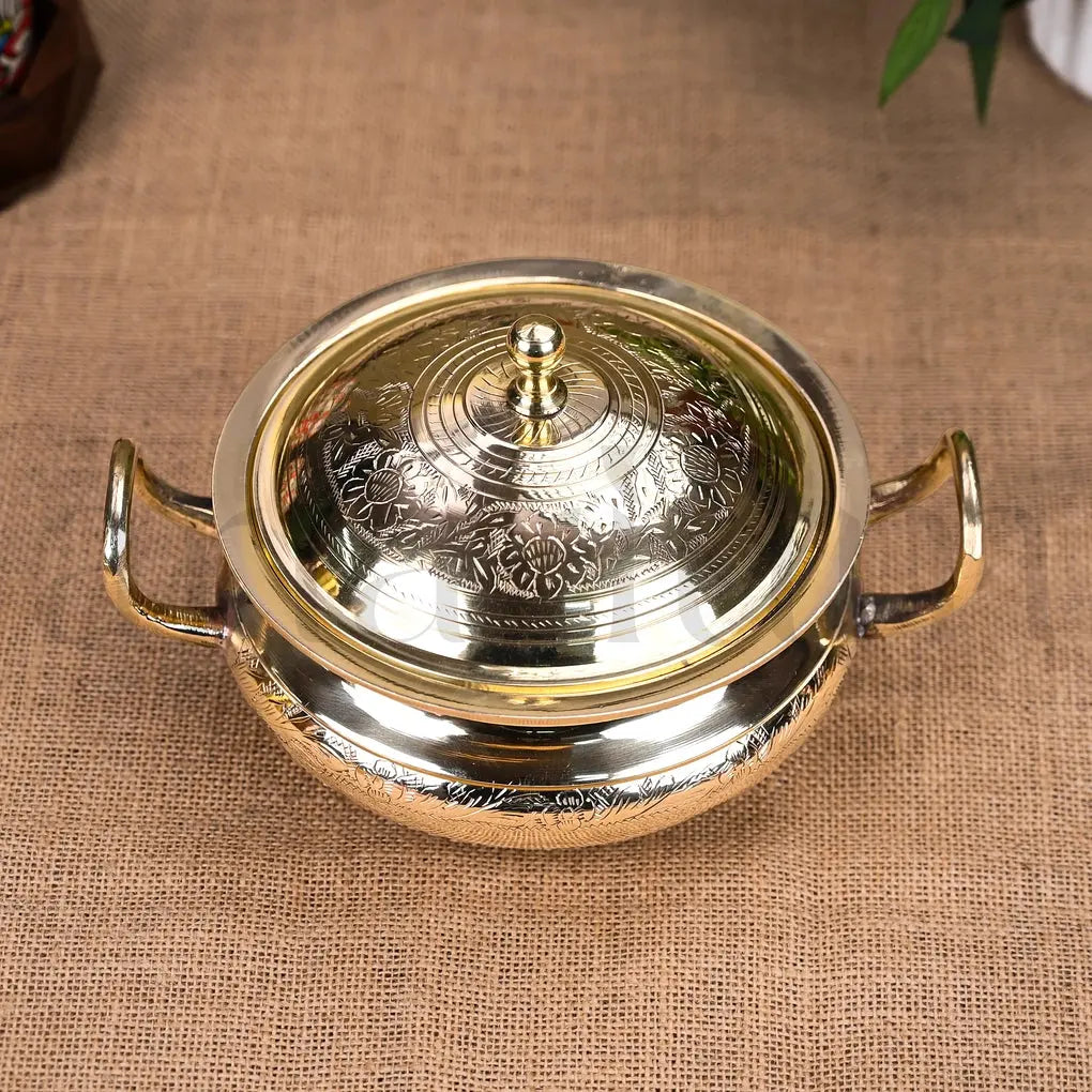 Handcrafted Brass Serving Pot With Lid theartarium