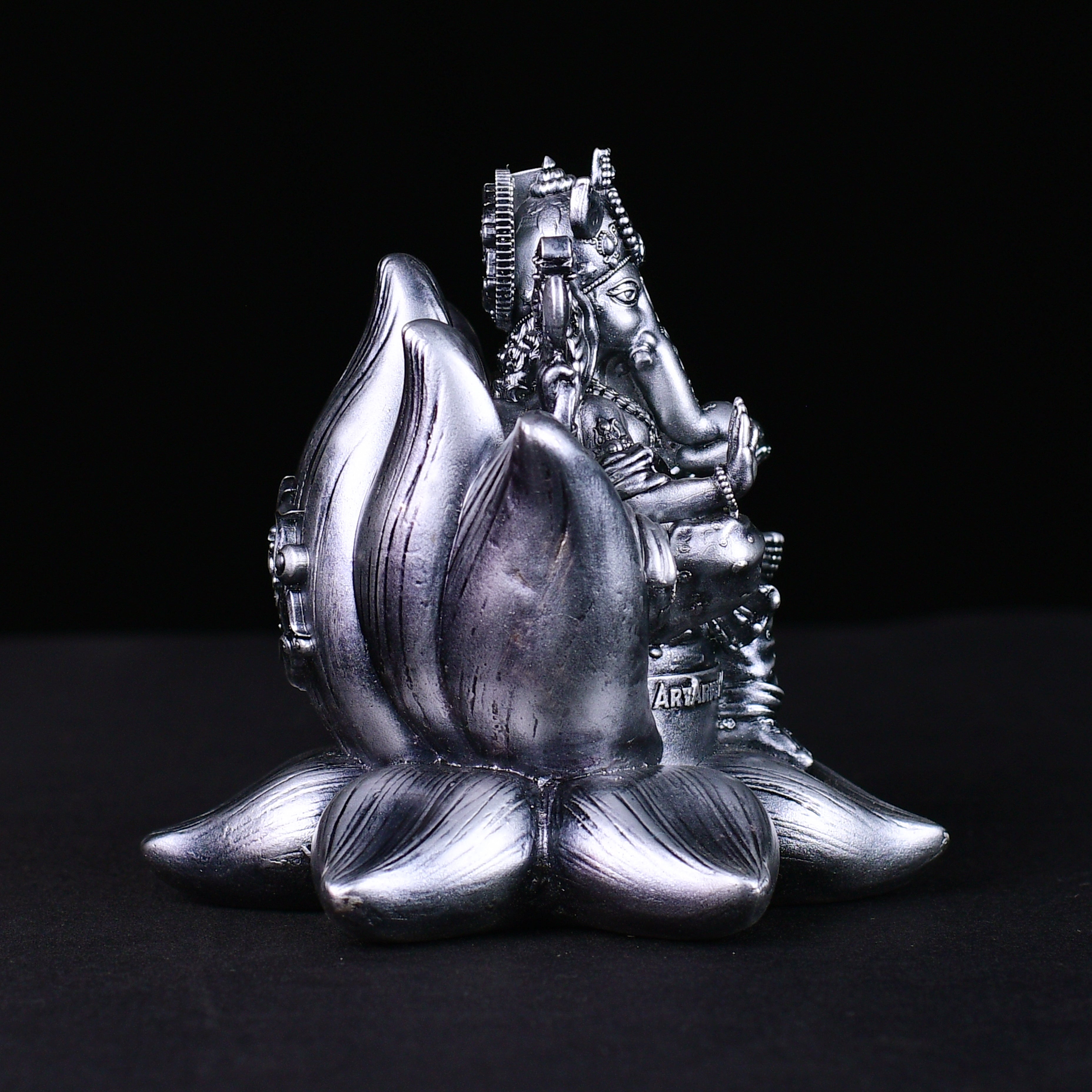  car dashboard ganesha