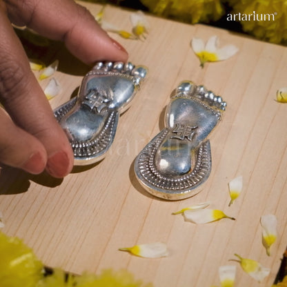 Laxmi Charan Paduka 10 - 12 Gm 999 Silver